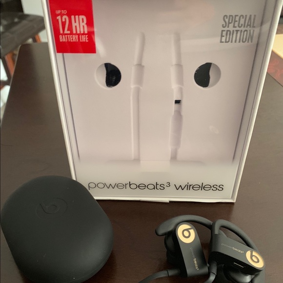 beats powerbeats3 lebron james